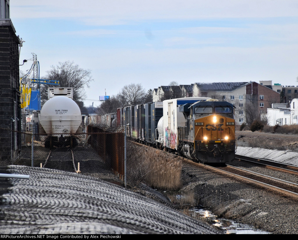 CSX 818